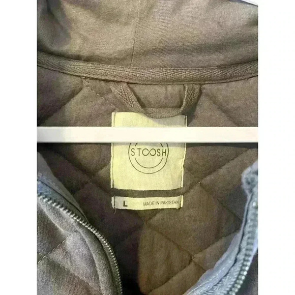 Stoosh Lavender Gray Quilted Cropped Hooded Jacket Sz L zip up warm pockets - Picture 2 of 7